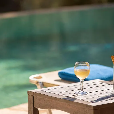 Amoudia - Luxury Right On The With Private Pool *