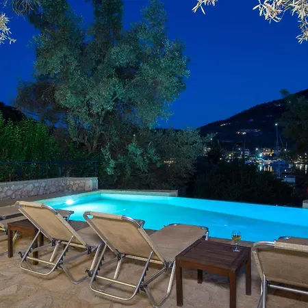 빌라 Amoudia - Luxury Right On The With Private Pool *