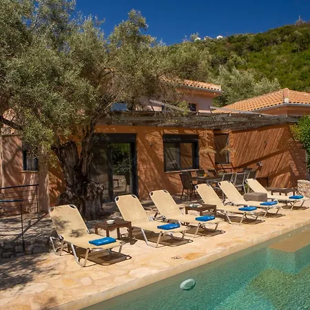 Amoudia - Luxury Right On The With Private Pool 빌라