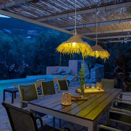 빌라 Amoudia - Luxury Right On The With Private Pool *