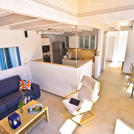 빌라 Amoudia - Luxury Right On The With Private Pool *